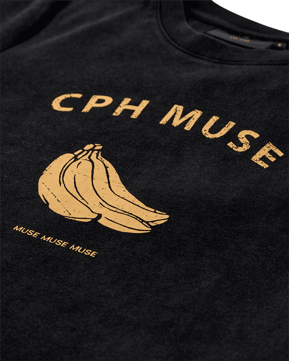 Muse Tee Black Banana